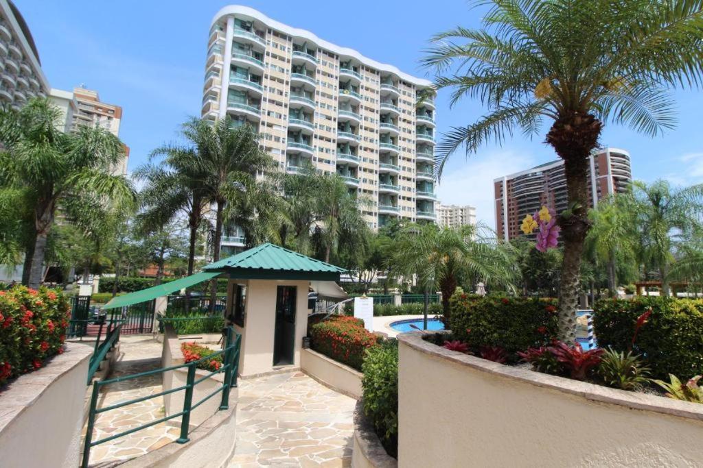 Barra Da Tijuca - 508 - De Frente Para Maravilhosa Piscina - Estacionamento Gratuito - Academia Comphania Atletica - Balsa Para Praia Gratis - Microondas - Geladeira Grande - Recepcao 24Horas - Wi-Fi - Com Pia Río de Janeiro Exterior foto